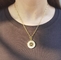 Collana di acciaio inossidabile dell'oro della collana del pendente di Sun della fritillaria bianca